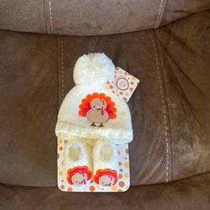 My first thanksgiving hat and booties new